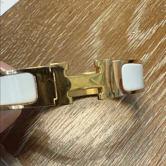 Gold and White Hermes Style Bracelet - Picture 3 of 8